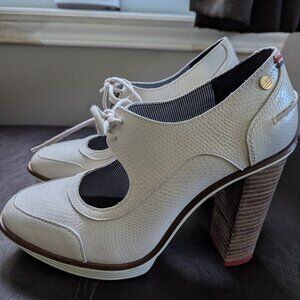 Tommy Hilfiger platform shoes